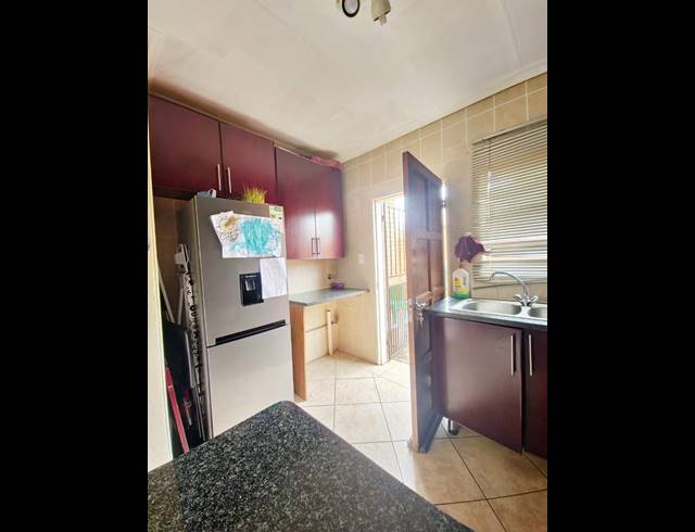 2 BEDROOM PROPERTY TO RENT IN KYALAMI HILLS